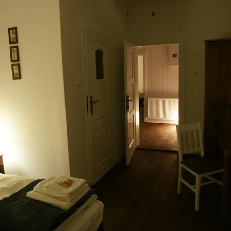 Willa Zwolakowka Bed & Breakfast